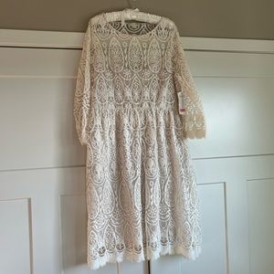 Off white lace dress. Size xl Nurture from Dillard new with tags